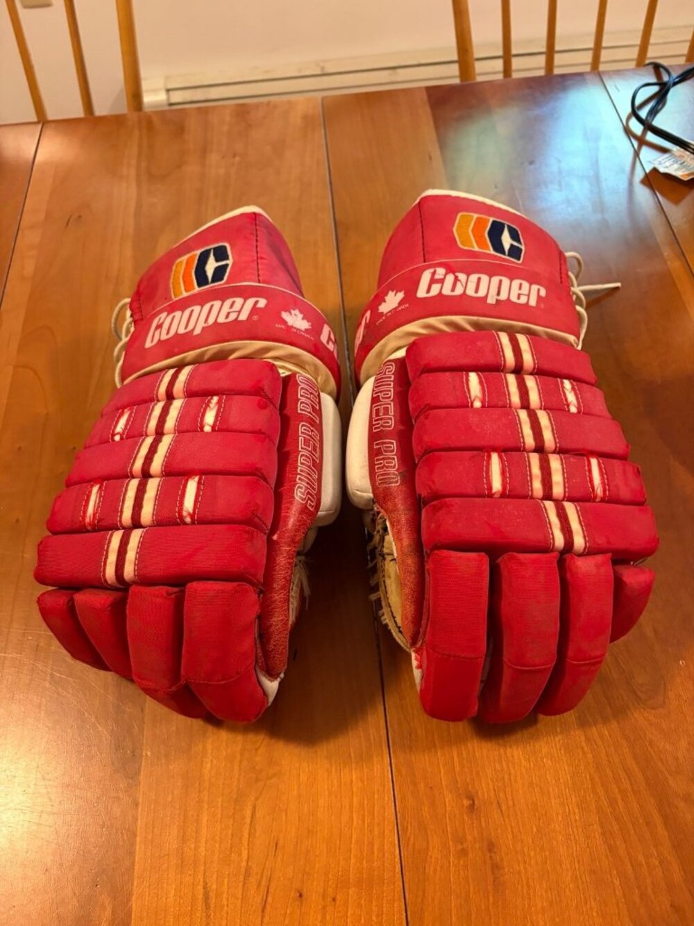 Cooper vintage professional hockey gloves red white mens NHL